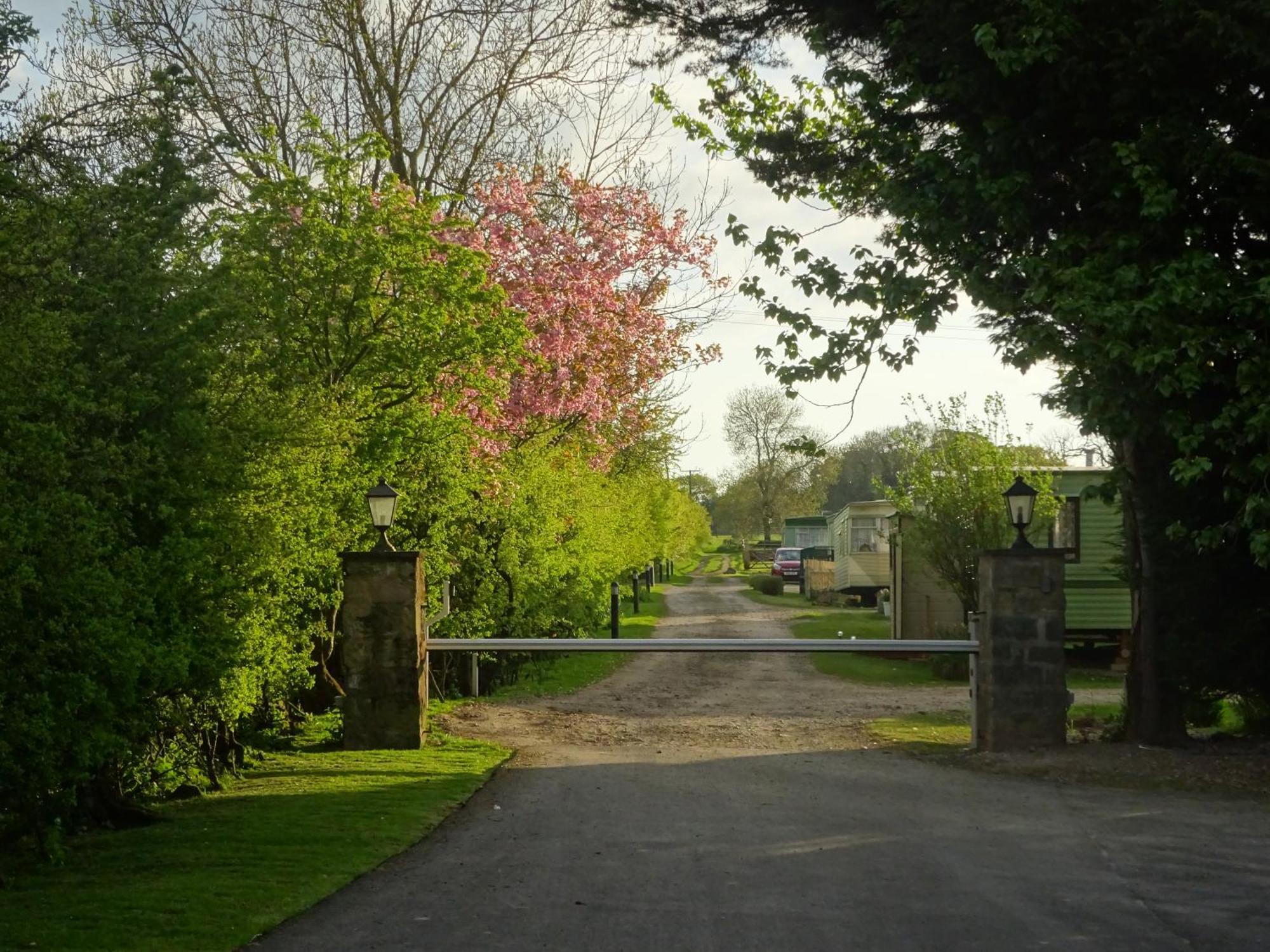 Chequers Inn Harrogate Eksteriør billede